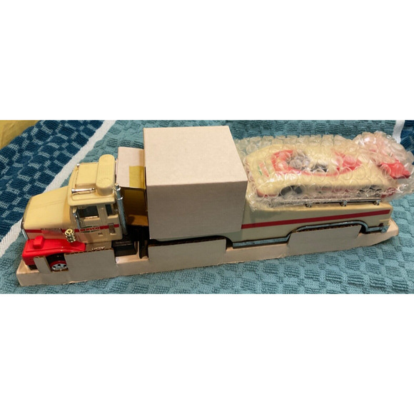 VTG 1987 Servco Gasoline Toy Truck Race Collectible NC with Box - Picture 4 of 9